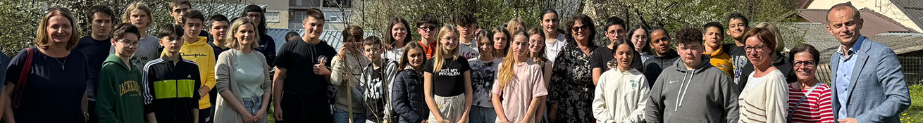 Šumari i učenici u gospiću